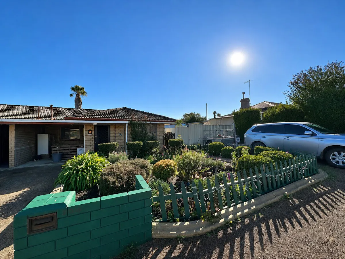 23D Doney Street — photo 3 of 16