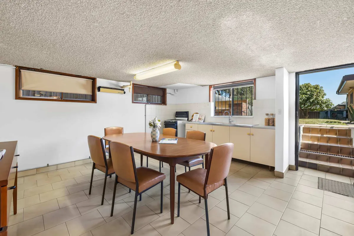 30 Byron Street — photo 12 of 20