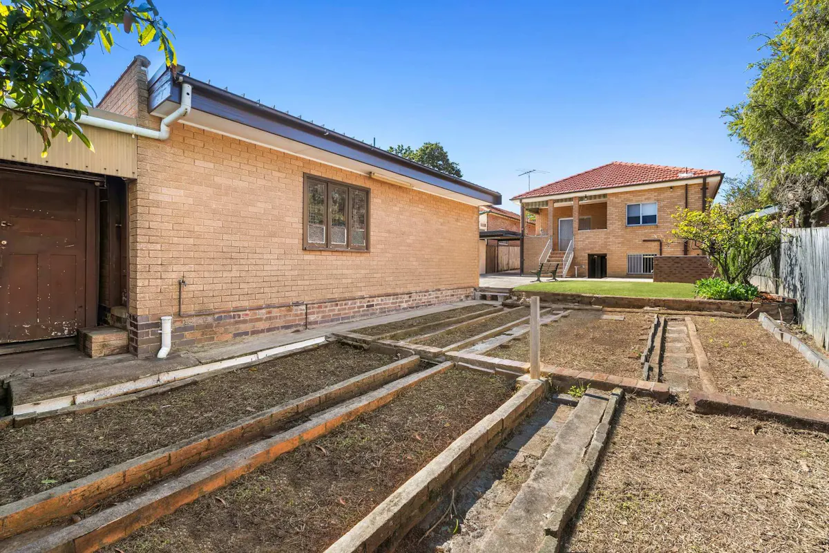 30 Byron Street — photo 14 of 20
