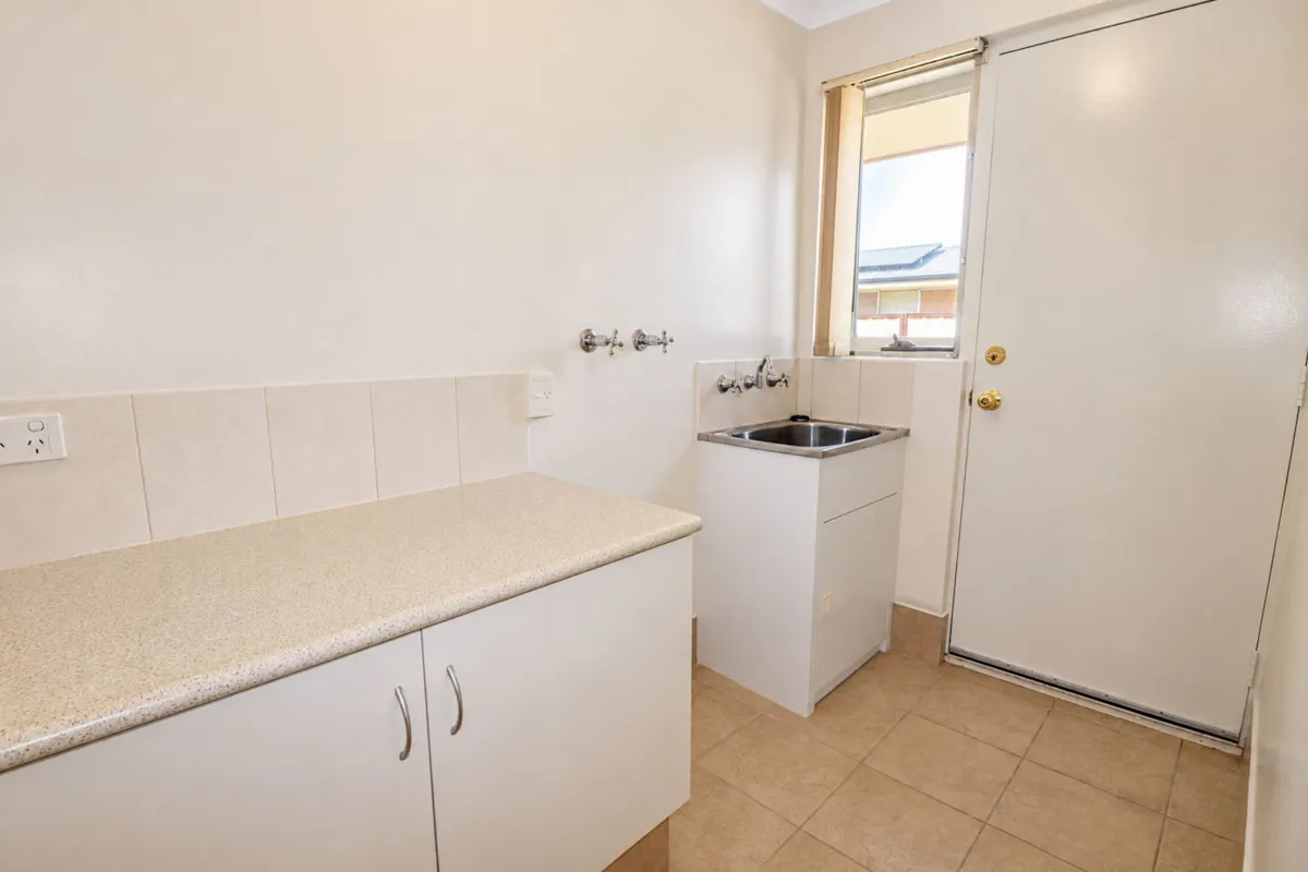 10B Stickland Street — photo 10 of 13