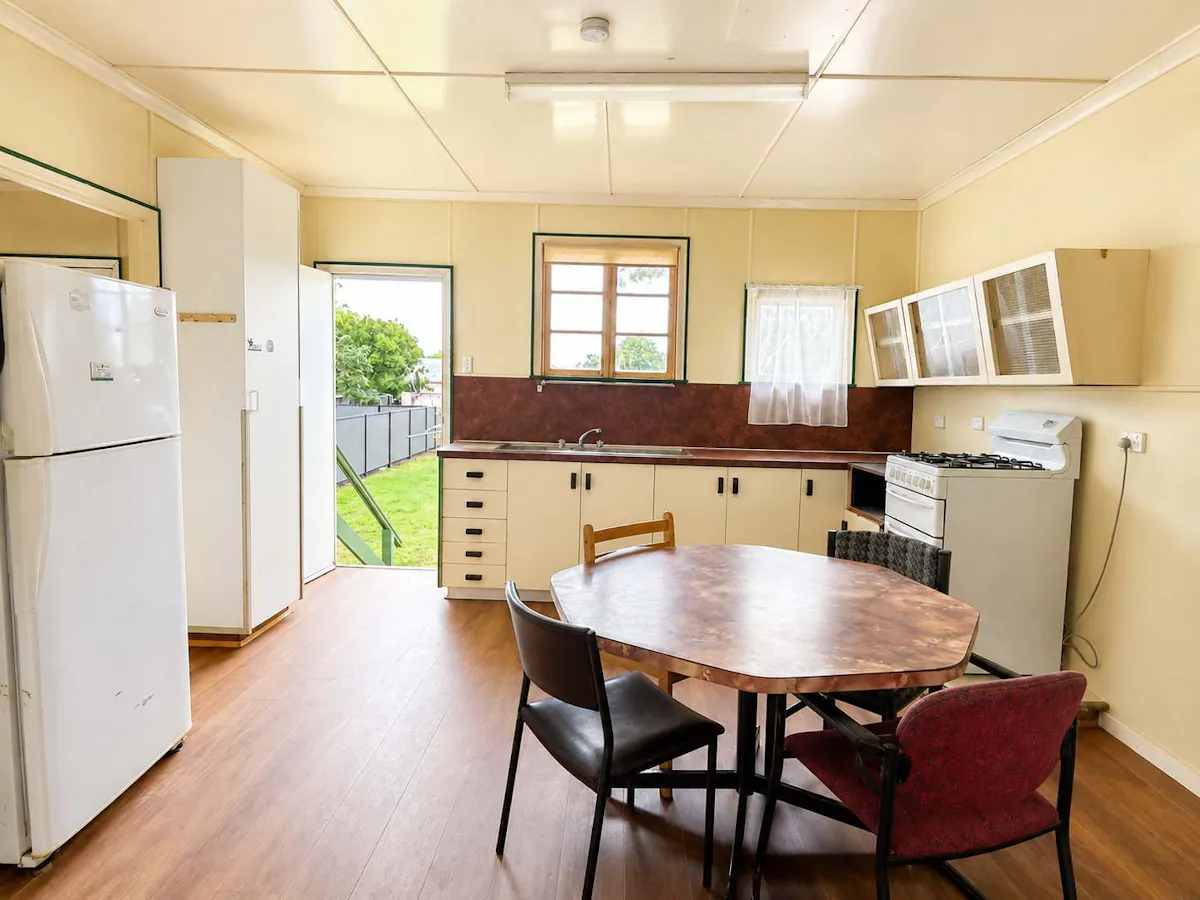 13 Nearhos Street — photo 3 of 10