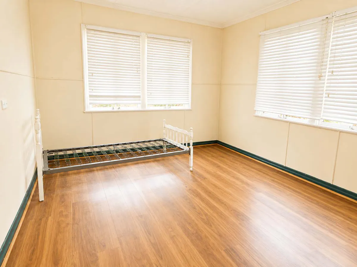 13 Nearhos Street — photo 6 of 10