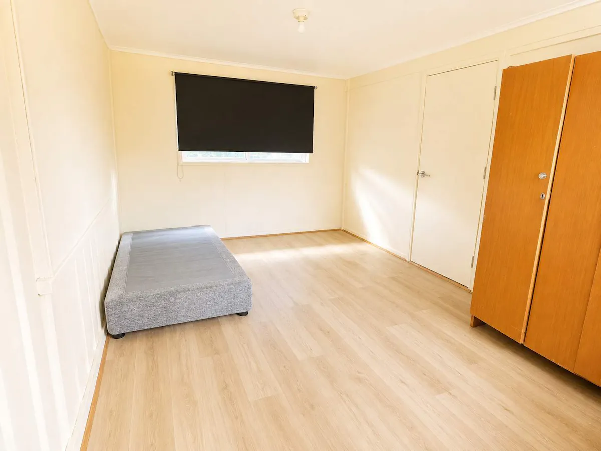 13 Nearhos Street — photo 2 of 10