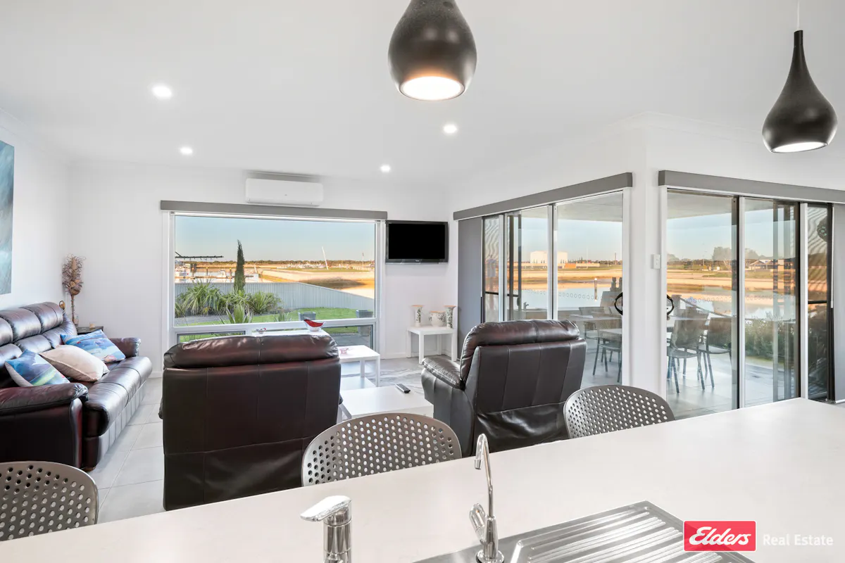21 Seagate Way — photo 10 of 27