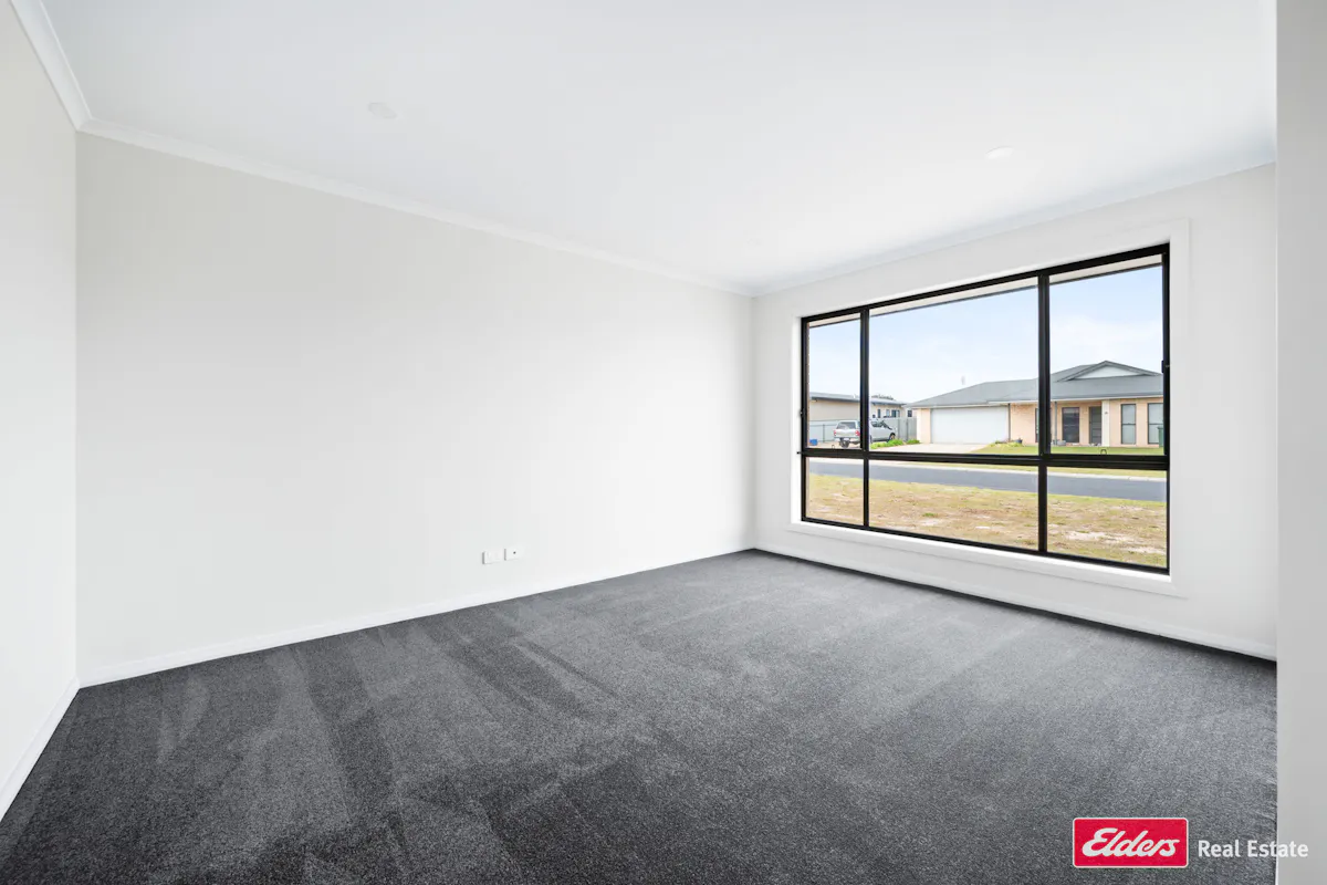 20 Trevor Drive — photo 10 of 19