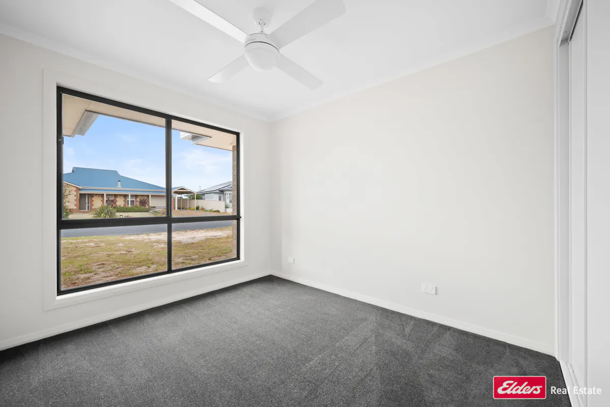 20 Trevor Drive — photo 11 of 19