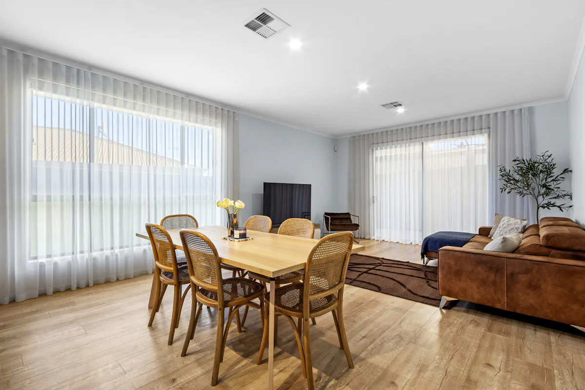 17 Henderson Street — photo 11 of 24