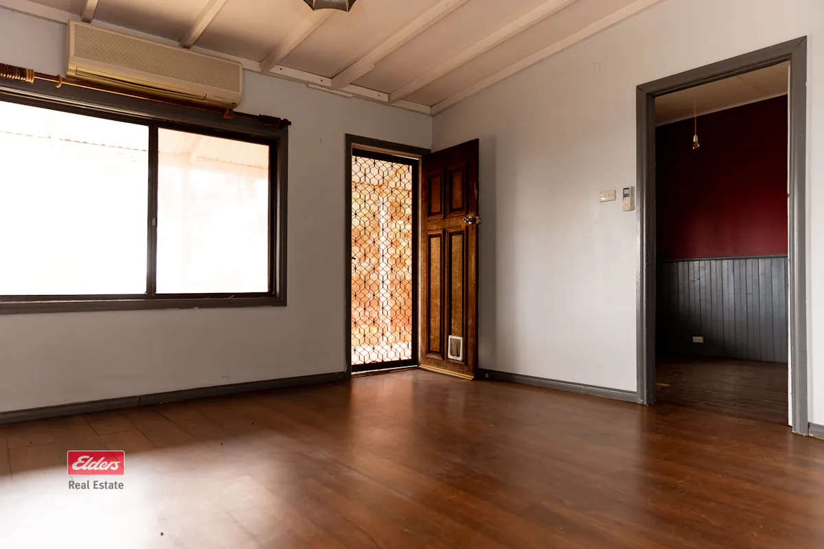 32 Altair Street — photo 2 of 16