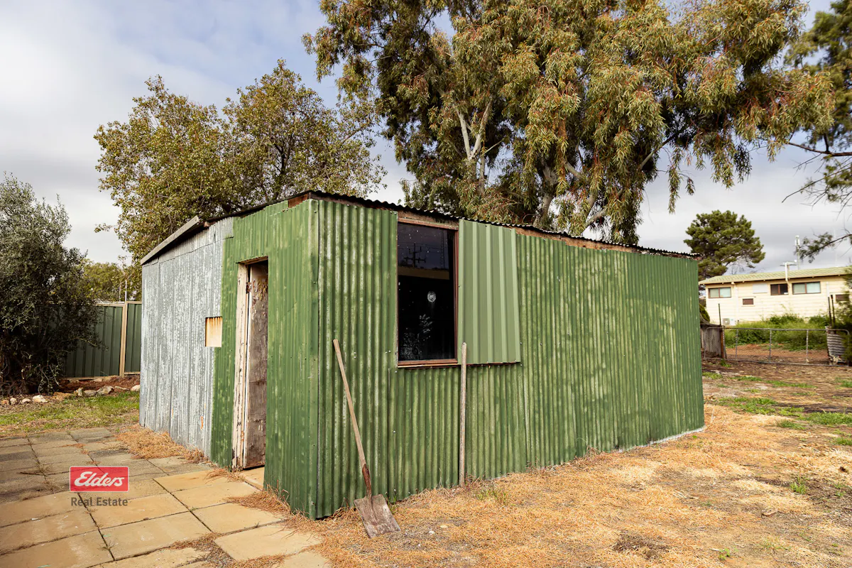 32 Altair Street — photo 12 of 16