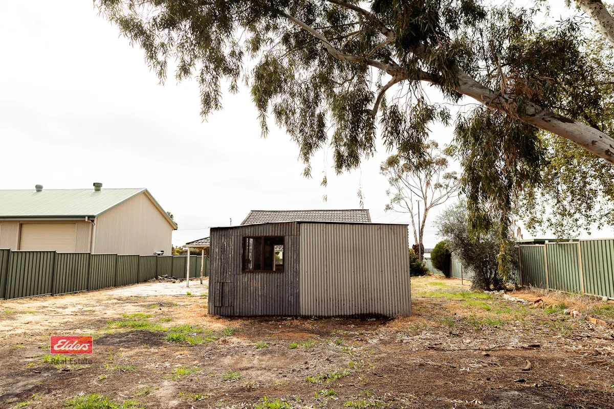32 Altair Street — photo 14 of 16