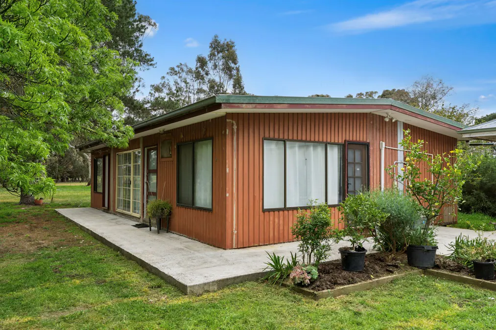 3077 Geelong Road, Cross Roads, VIC, 3373 - Image 6