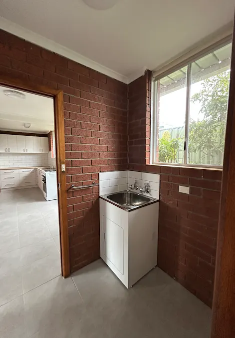 2/141 Coleraine Road, Hamilton, VIC, 3300 - Image 4