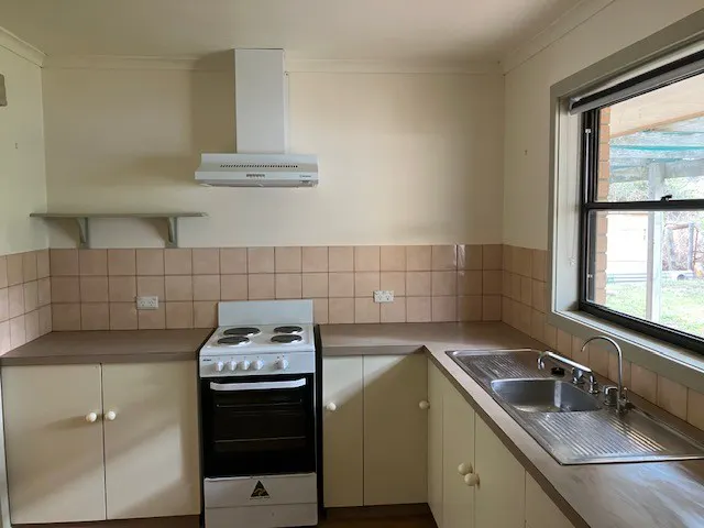 22 Gordon Street, Naracoorte, SA, 5271 - Image 3