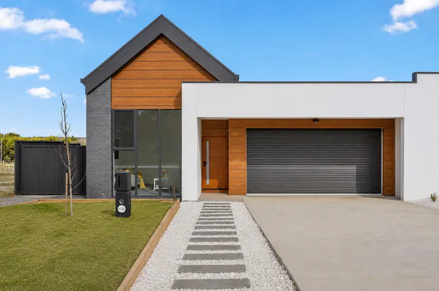 16b Oak Grove — photo from Elders Real Estate Yass Valley