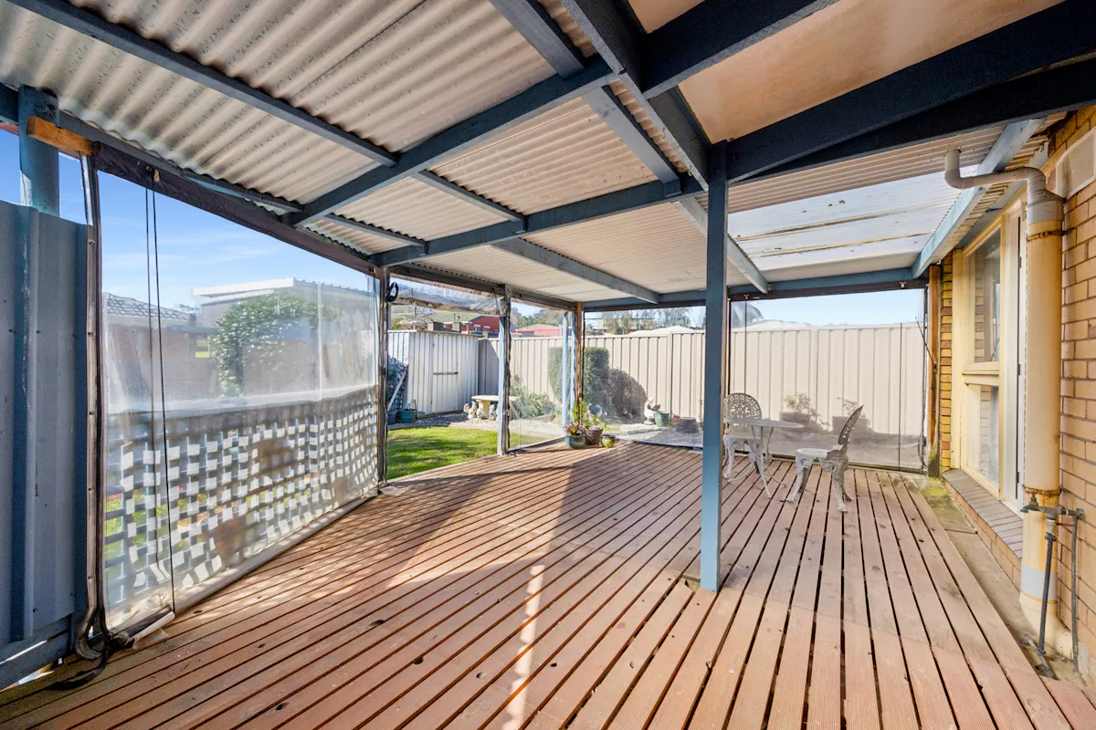 1/12 Monash Crescent — photo 12 of 15