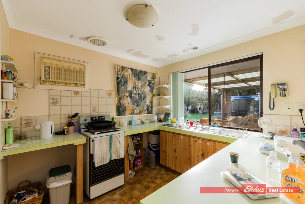 35 Barbrook Way, Warnbro, WA, 6169 - Image 6
