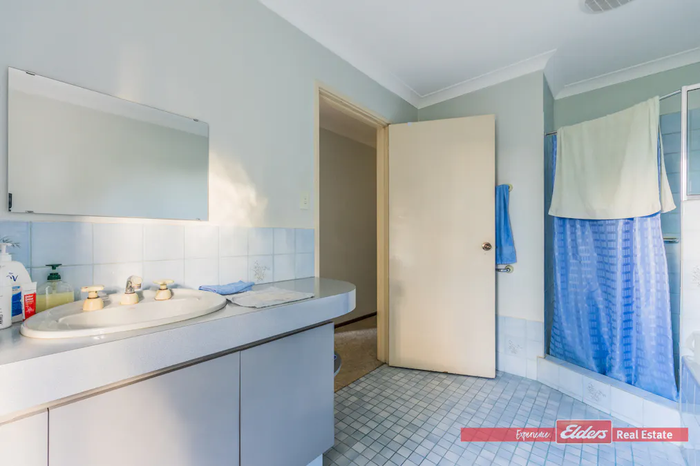 35 Barbrook Way, Warnbro, WA, 6169 - Image 14