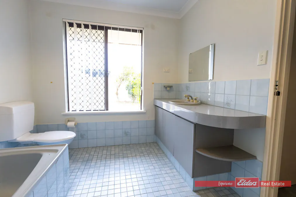 35 Barbrook Way, Warnbro, WA, 6169 - Image 21