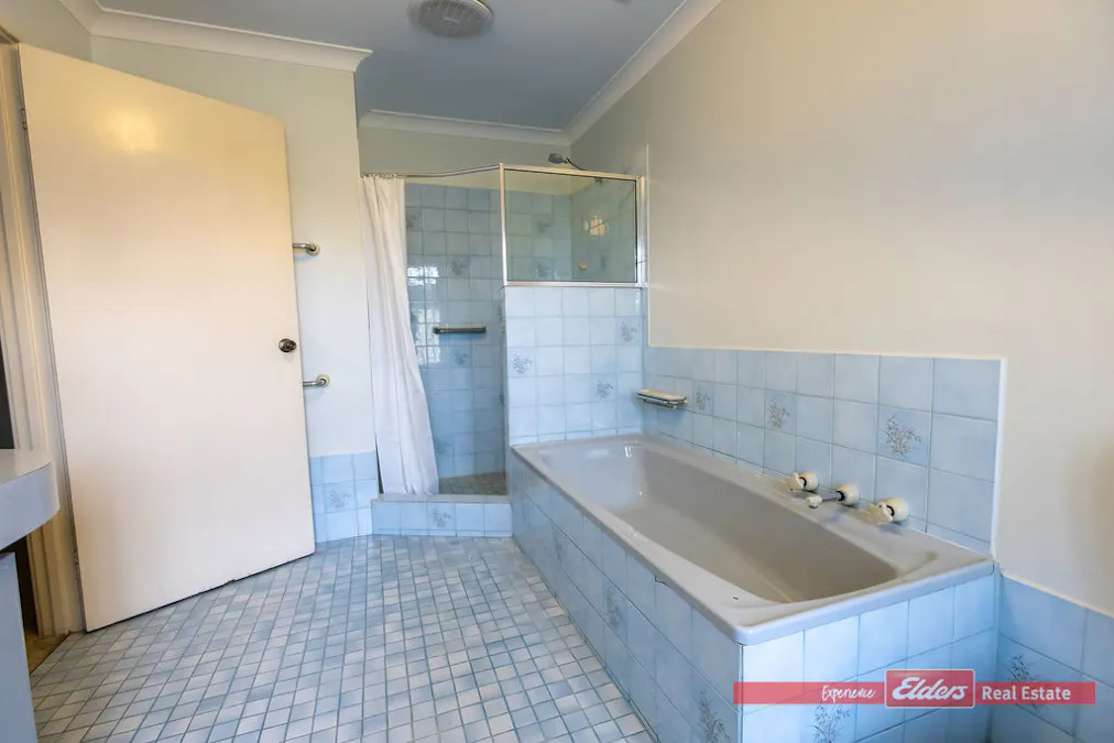 35 Barbrook Way, Warnbro, WA, 6169 - Image 20