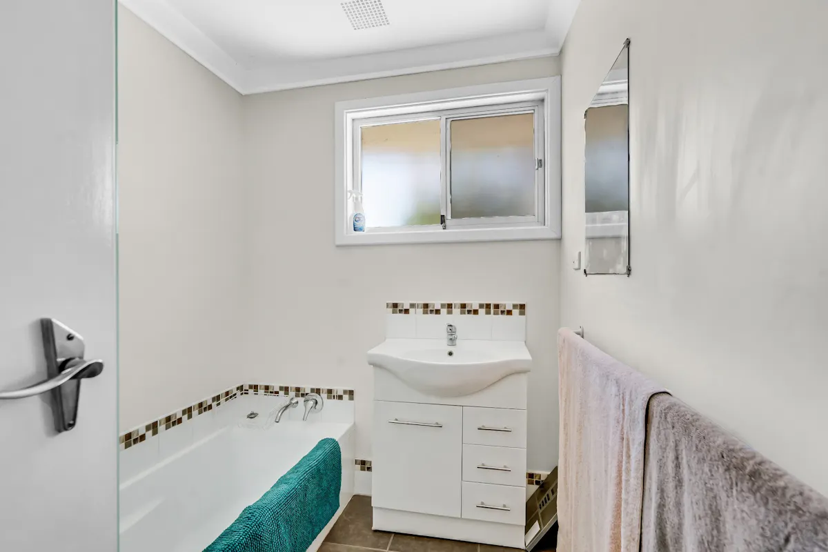 80 Hamilton Road — photo 5 of 9