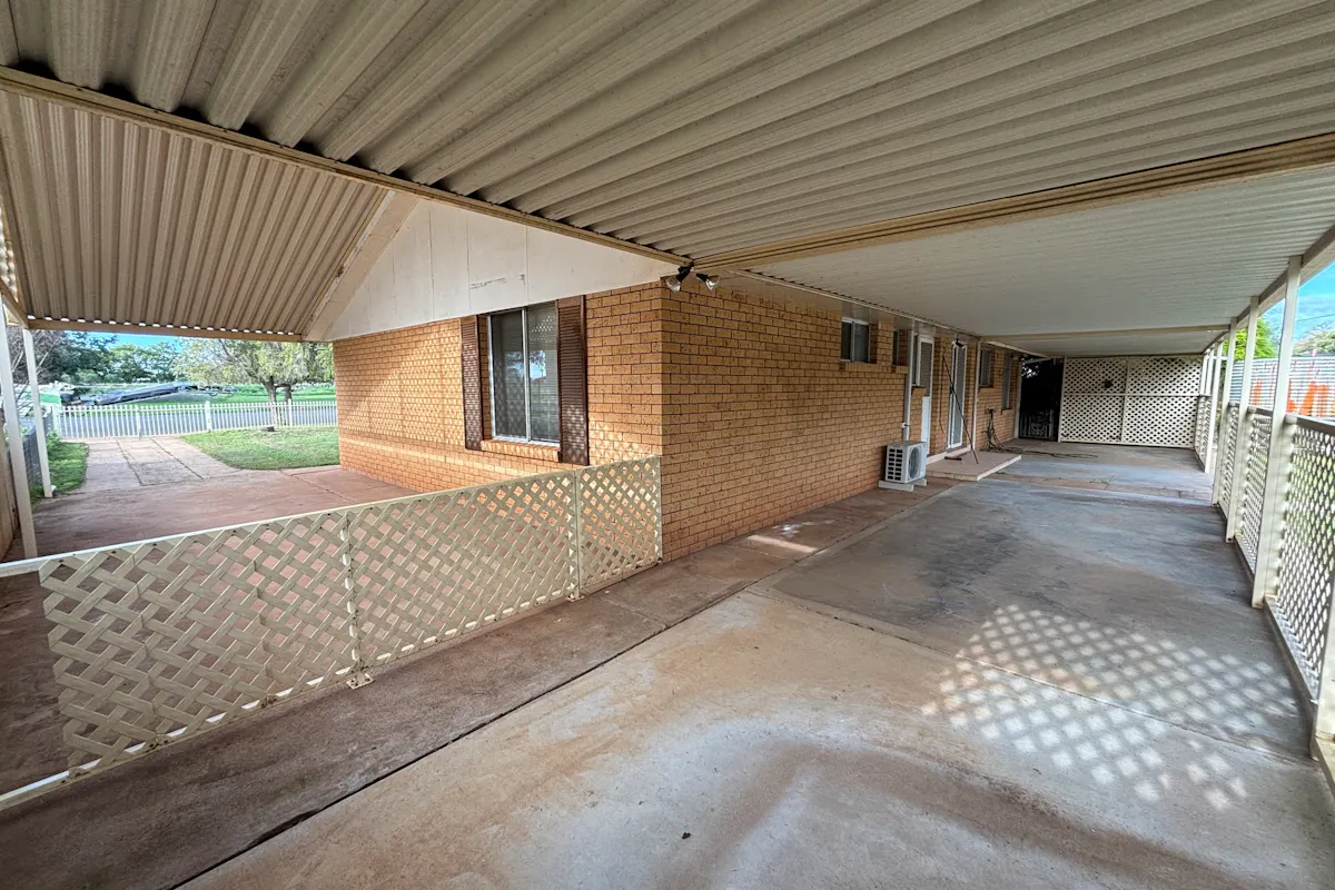 171 Pangee Street — photo 3 of 17