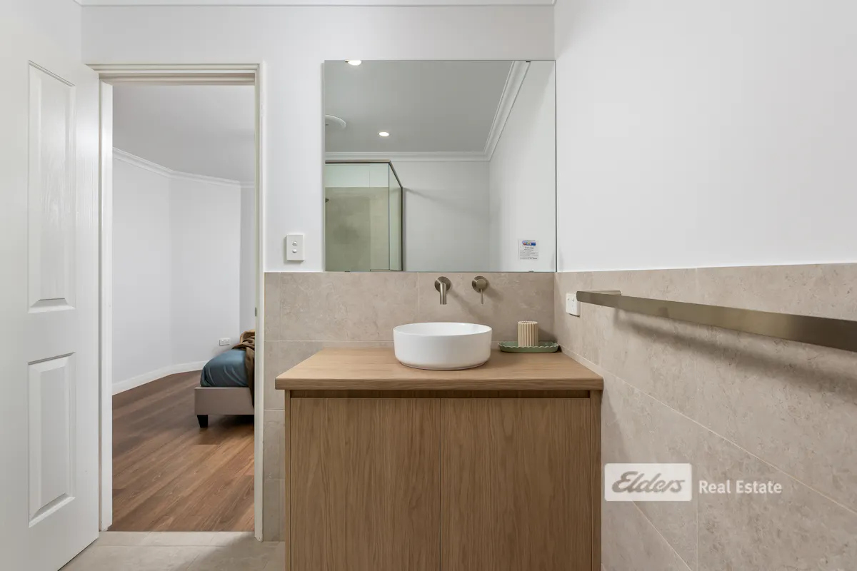 23 Cambrose Avenue — photo 13 of 23