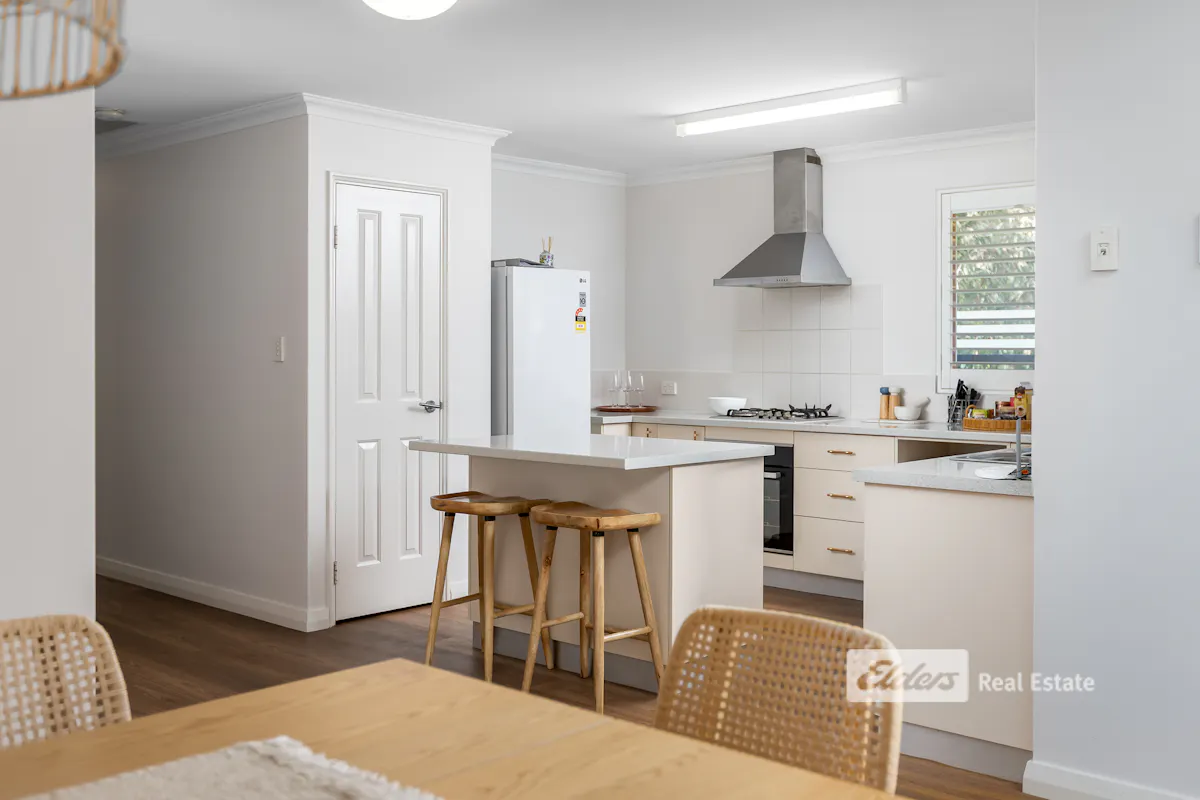 23 Cambrose Avenue — photo 8 of 23