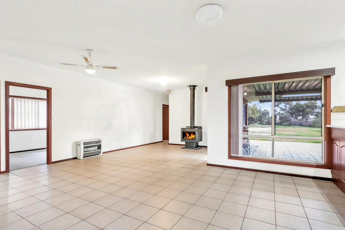 70 Trenerry Avenue — photo 6 of 21