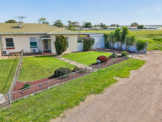2 High Street — photo from Elders Real Estate Murraylands