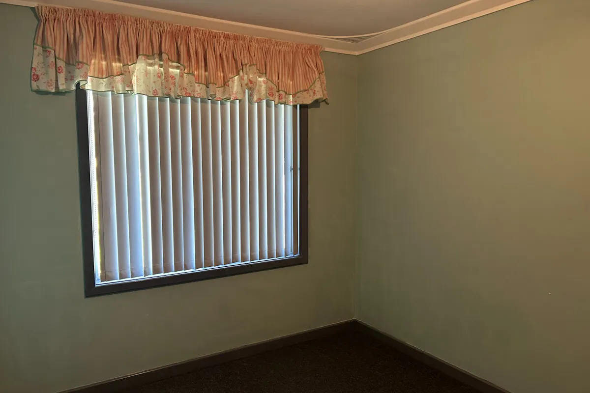 16 Flora Way — photo 6 of 10