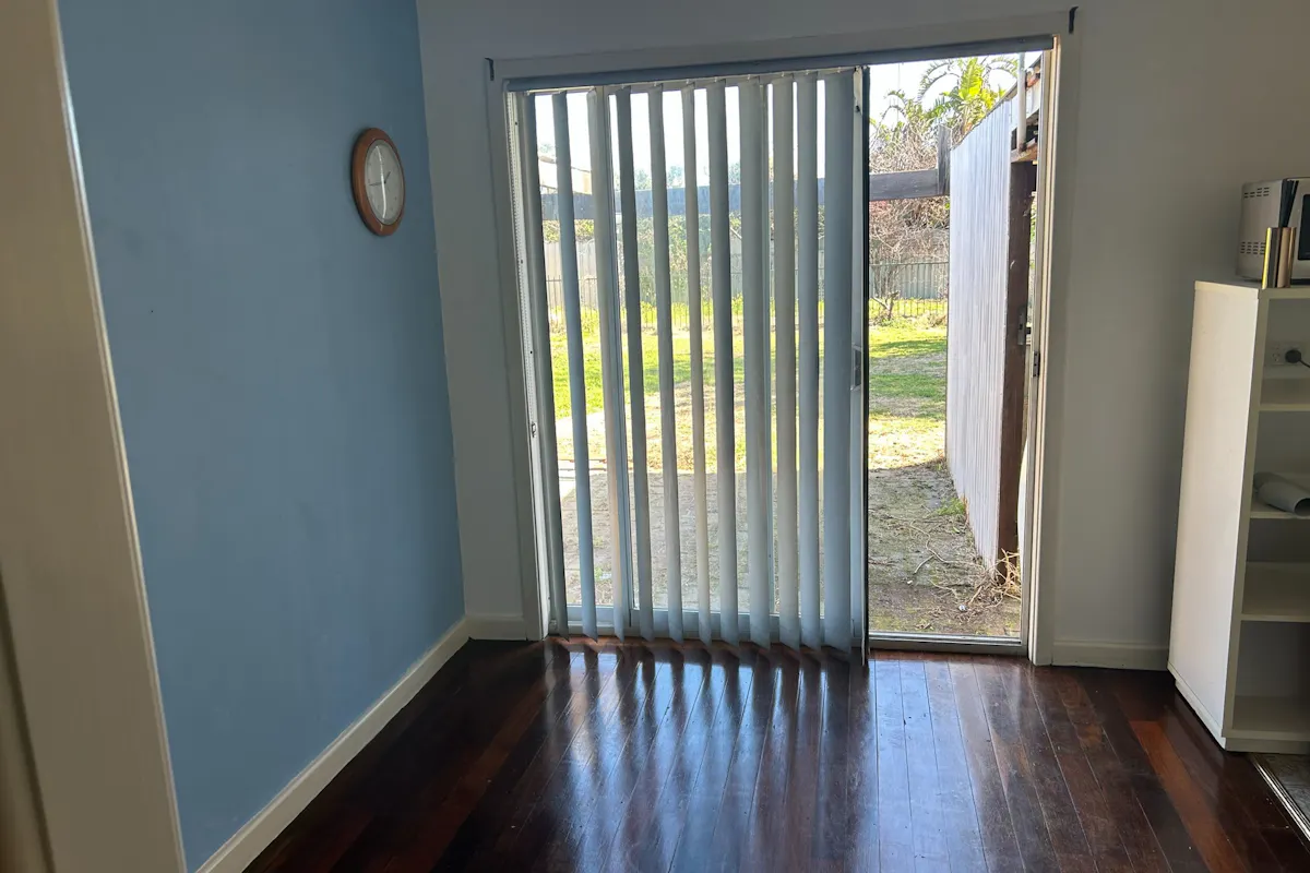 16 Flora Way — photo 5 of 10