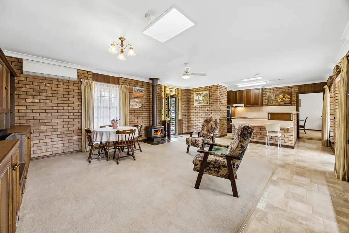 72 Leslie Street — photo 4 of 25