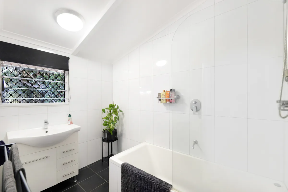 11 Aubrey Street — photo 17 of 29