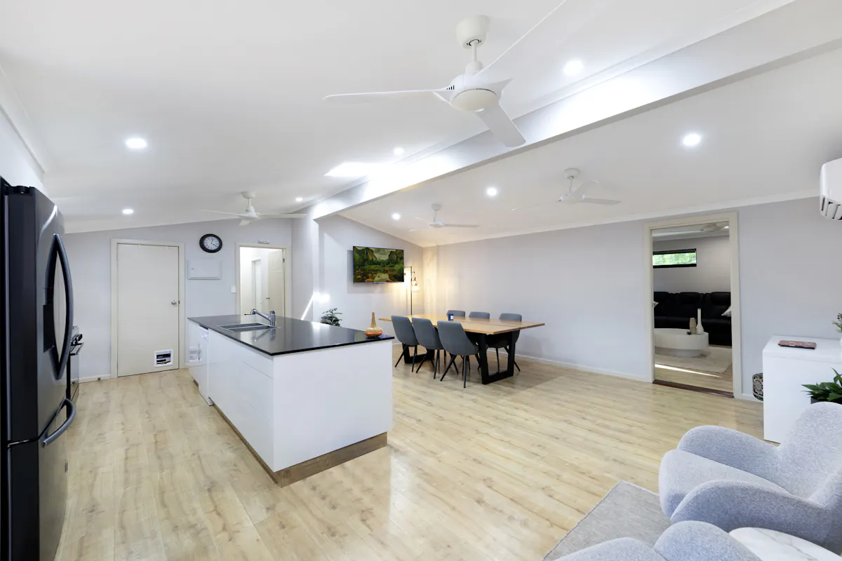 11 Aubrey Street — photo 4 of 29