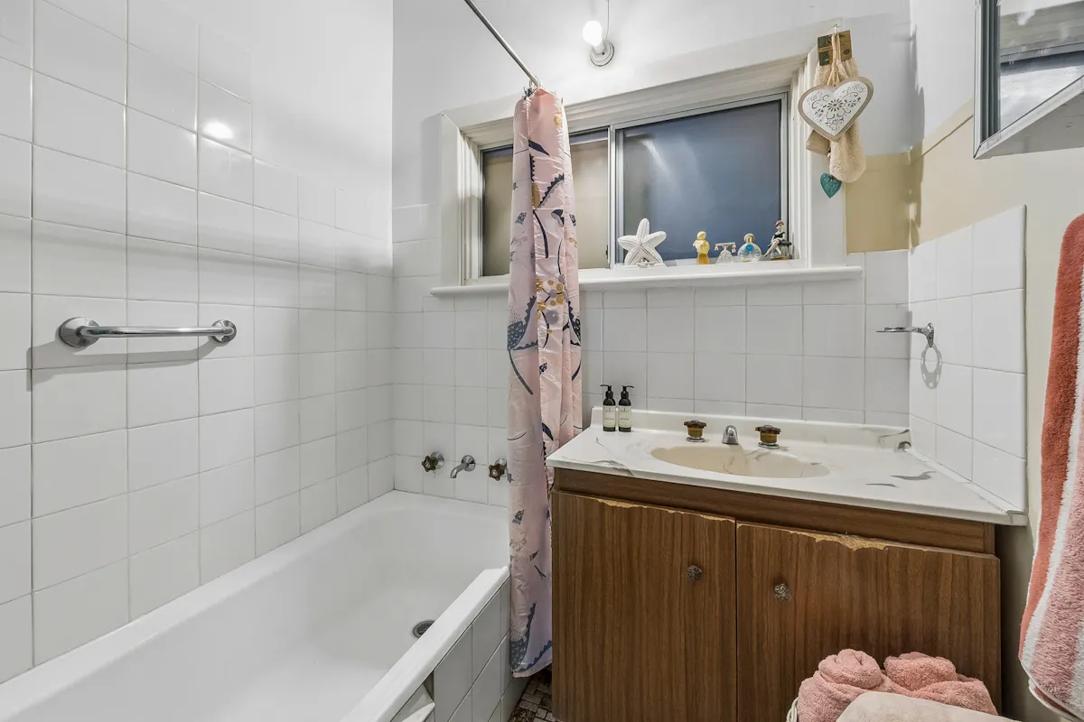 41 Eleanor Terrace — photo 9 of 22