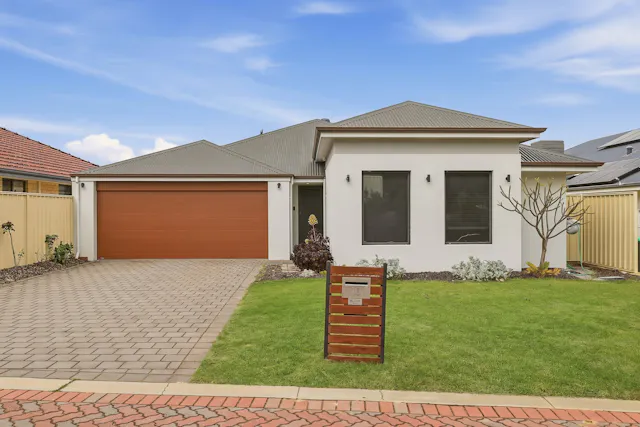 10 Gillespie Parkway — photo from Elders Real Estate Rockingham & Baldivis