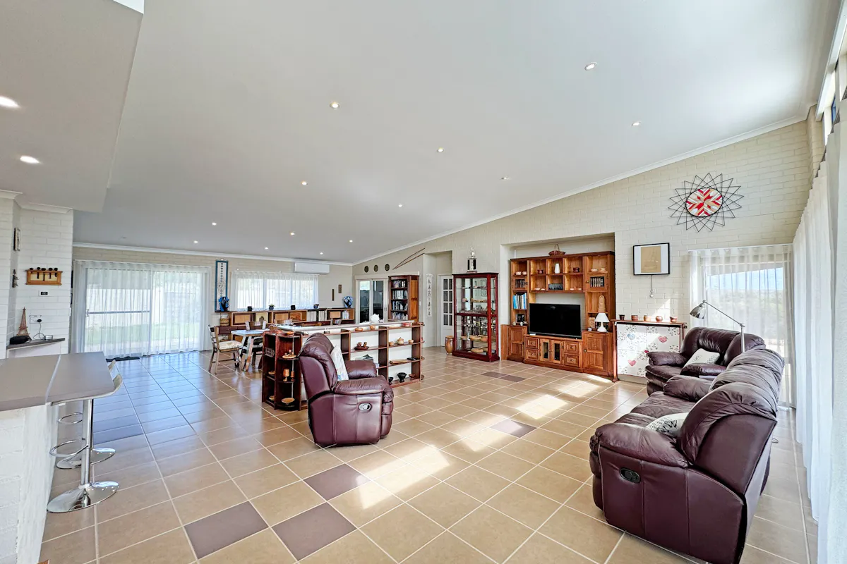 90 Tuart Forest Grove — photo 4 of 30