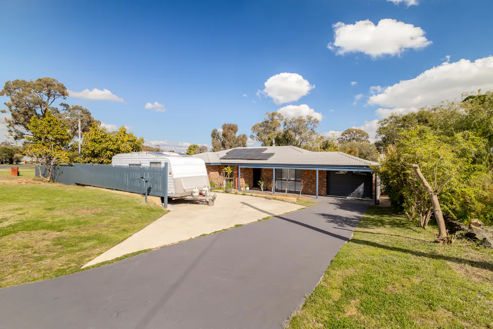 111 Lucy Victoria Avenue, Australind, WA, 6233 - Image 1