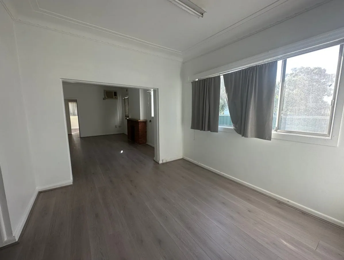 113 Lincoln Street — photo 4 of 11