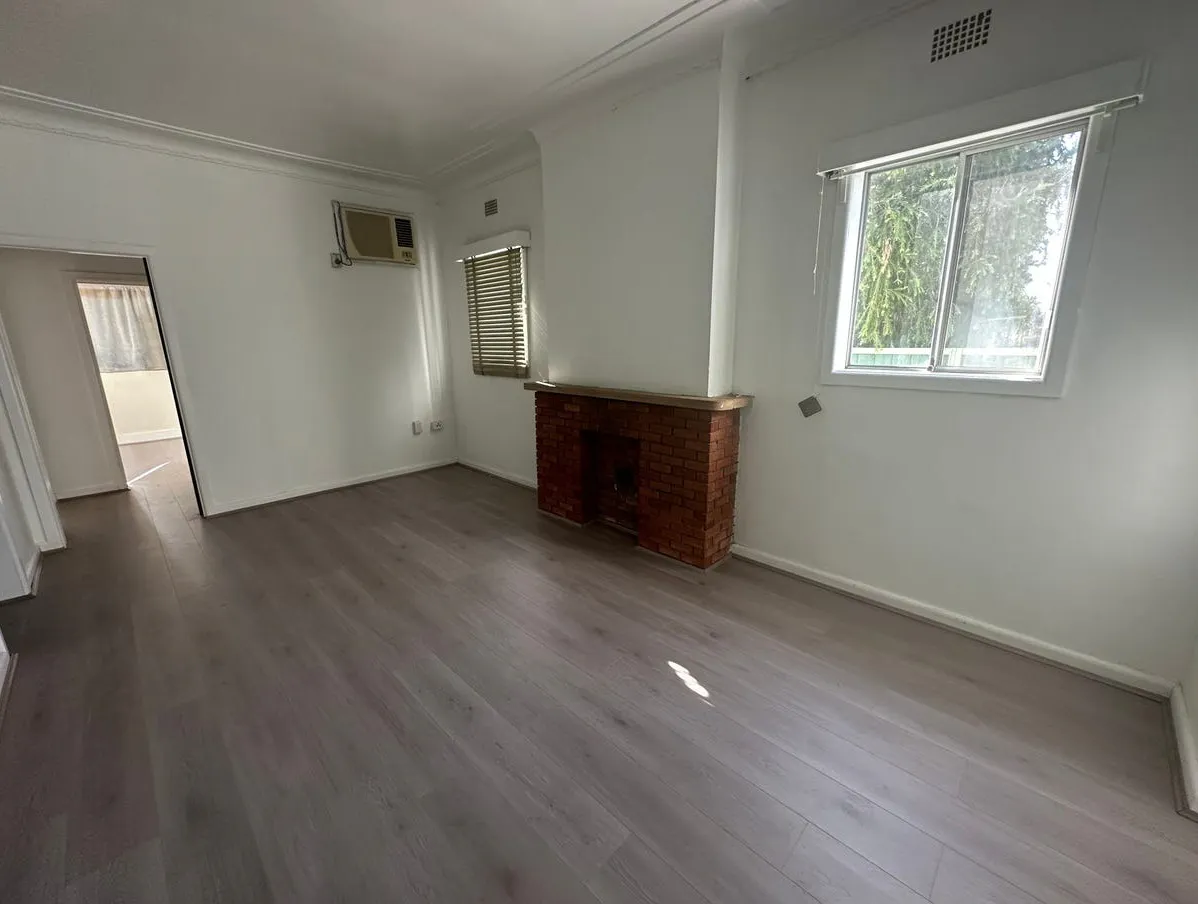 113 Lincoln Street — photo 3 of 11
