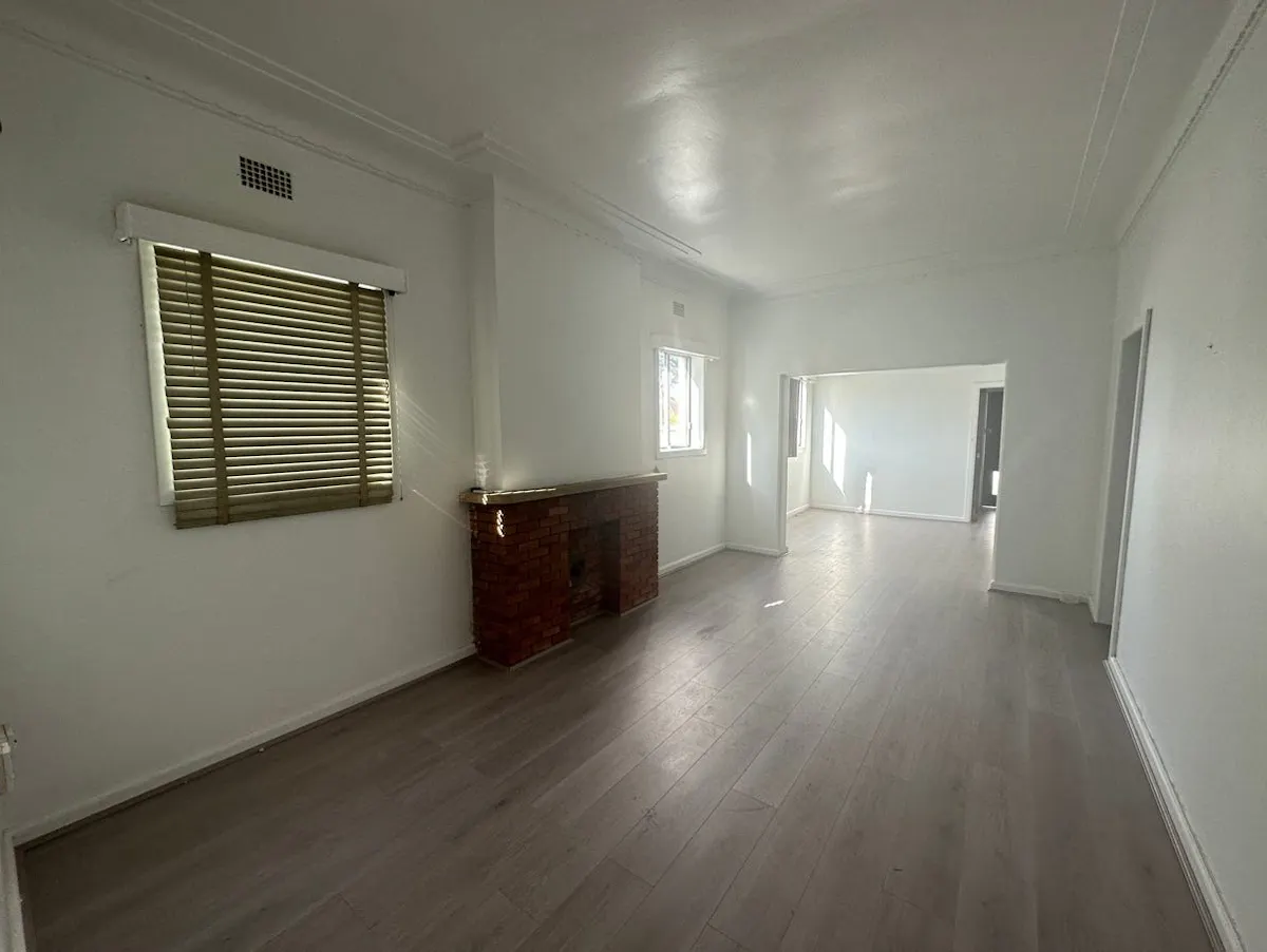 113 Lincoln Street — photo 2 of 11