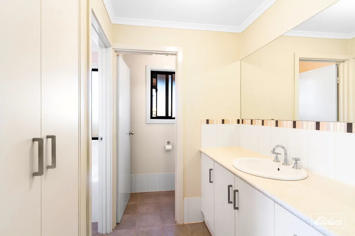 4 Barrie Robran Gate — photo 14 of 25