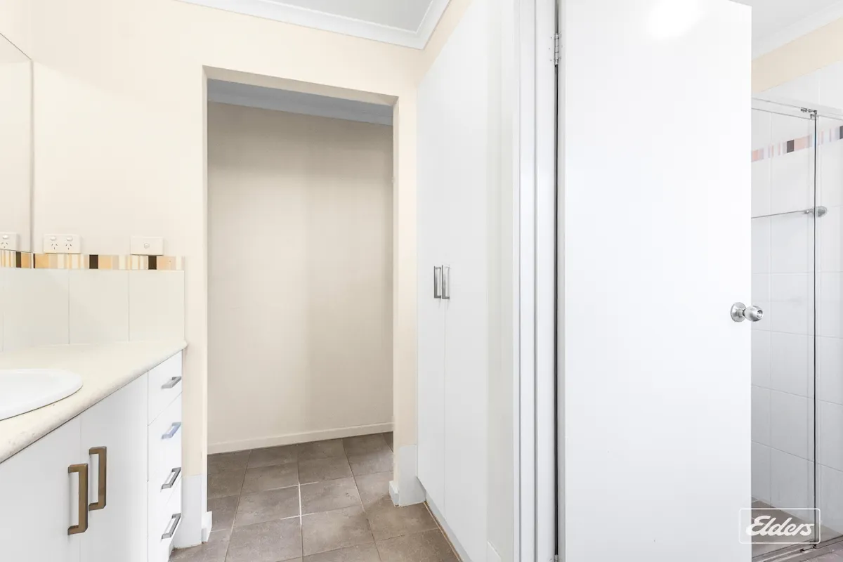 4 Barrie Robran Gate — photo 13 of 25