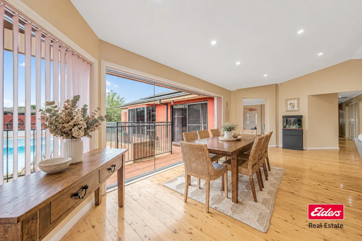 9 St Andrews Drive — photo 3 of 18