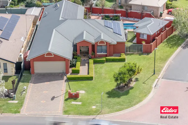 9 St Andrews Drive — photo from Elders Real Estate Dubbo