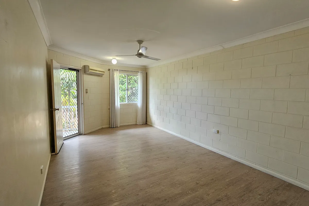 6/12-14 Old Common Road — photo 5 of 10