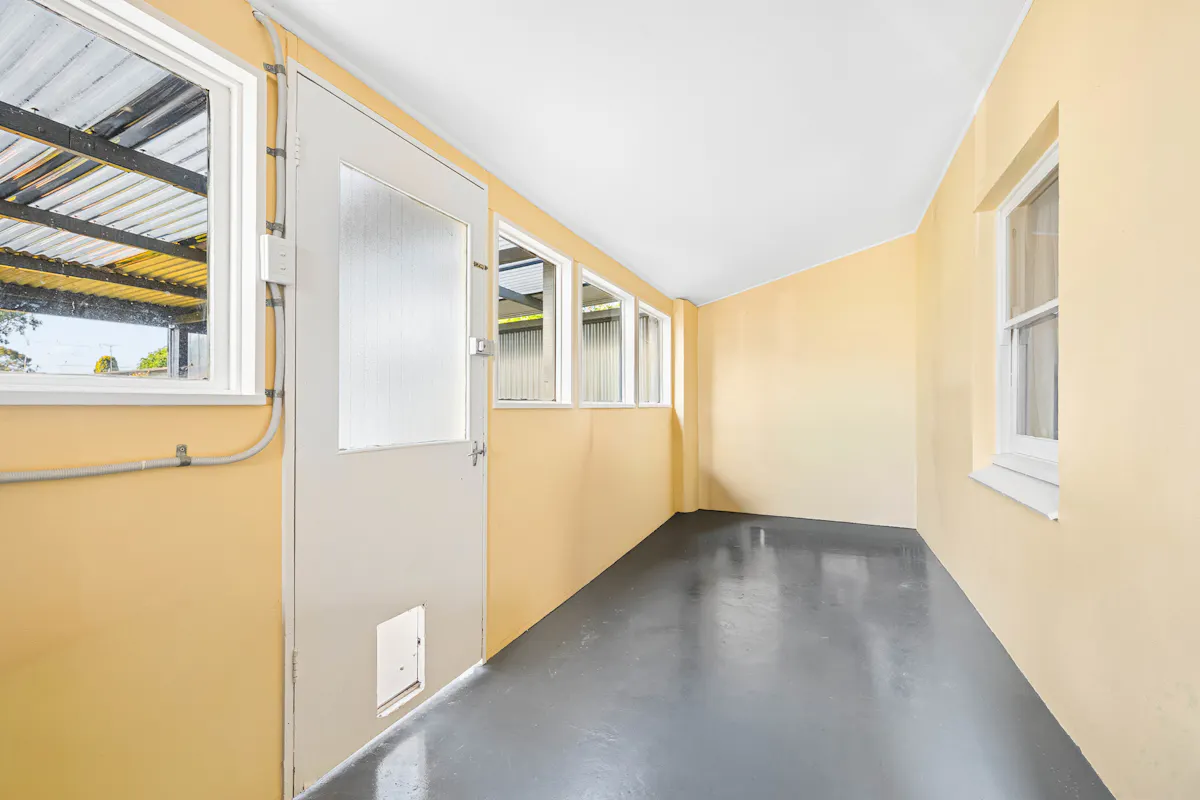 5 Pearce Crescent — photo 5 of 14