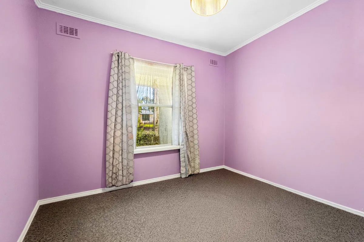 5 Pearce Crescent — photo 8 of 14