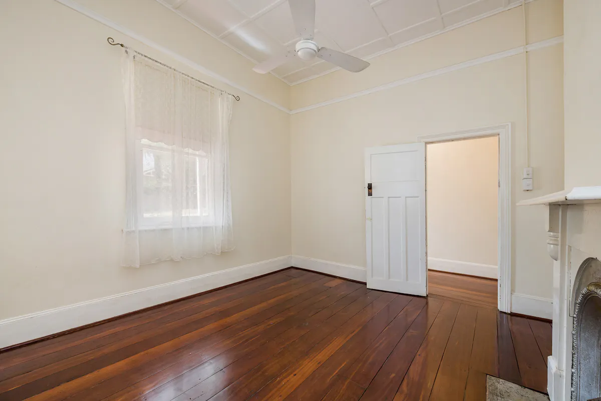 54 Gordon Street — photo 3 of 30