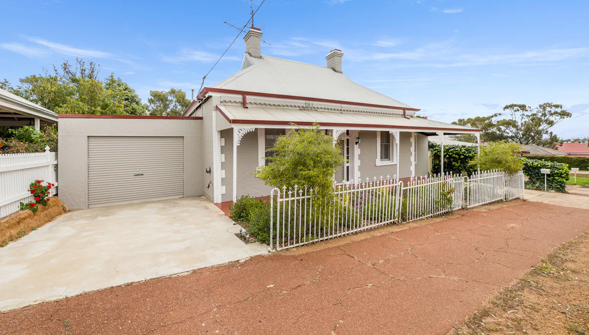 54 Gordon Street, Northam, WA, 6401 - Image 2